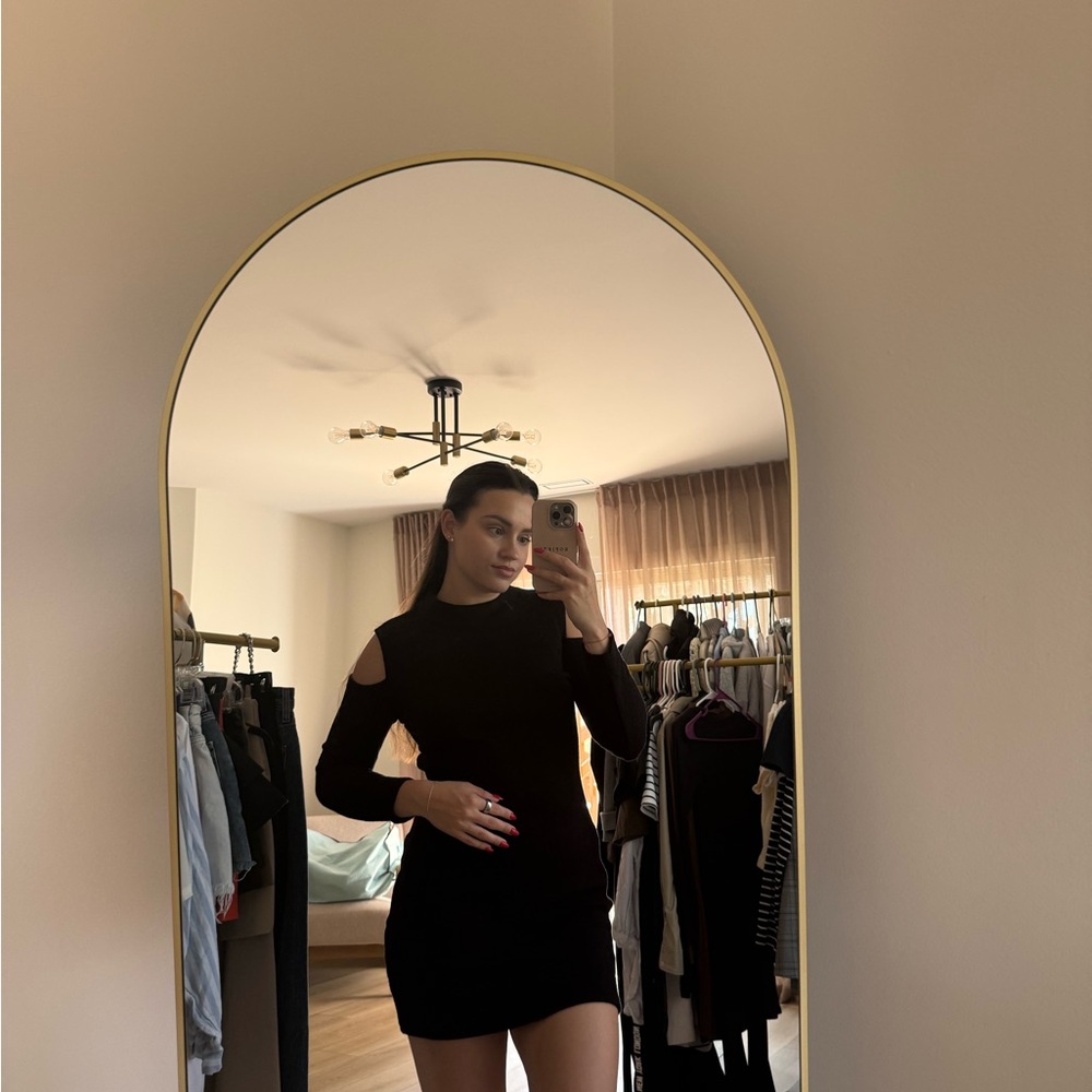 Chic Black Long Sleeve Dress